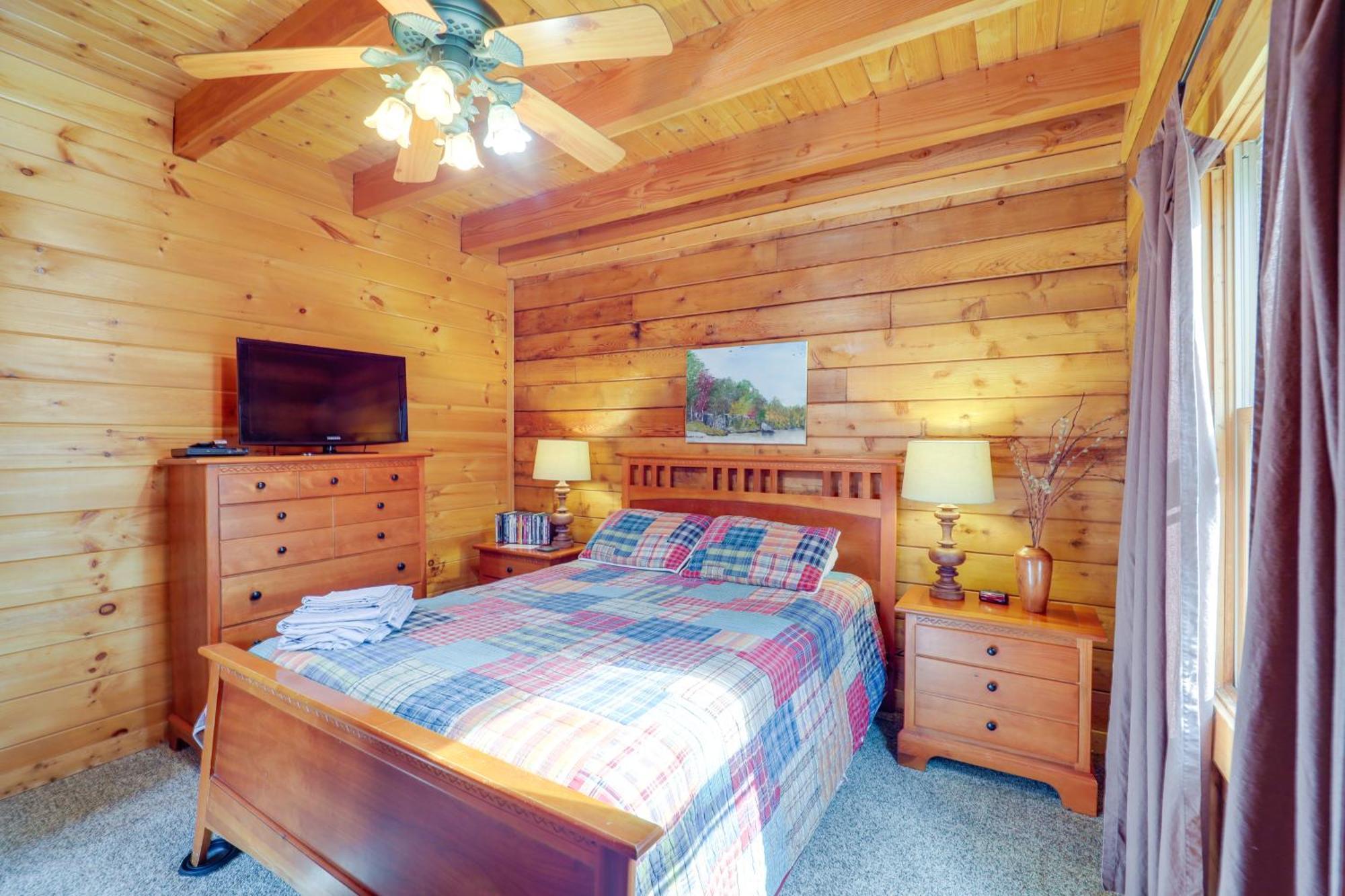 Cabin On 22 Acres With Patio - 3 Mi To Blowing Rock! Lenoir Exterior photo